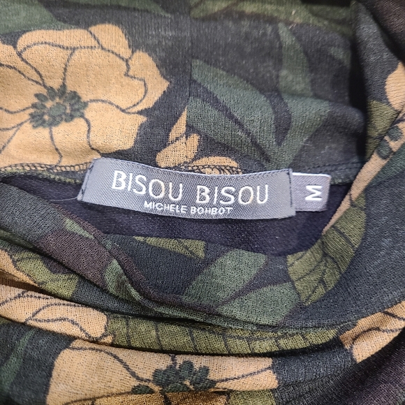 Dress - Picture 7 of 7